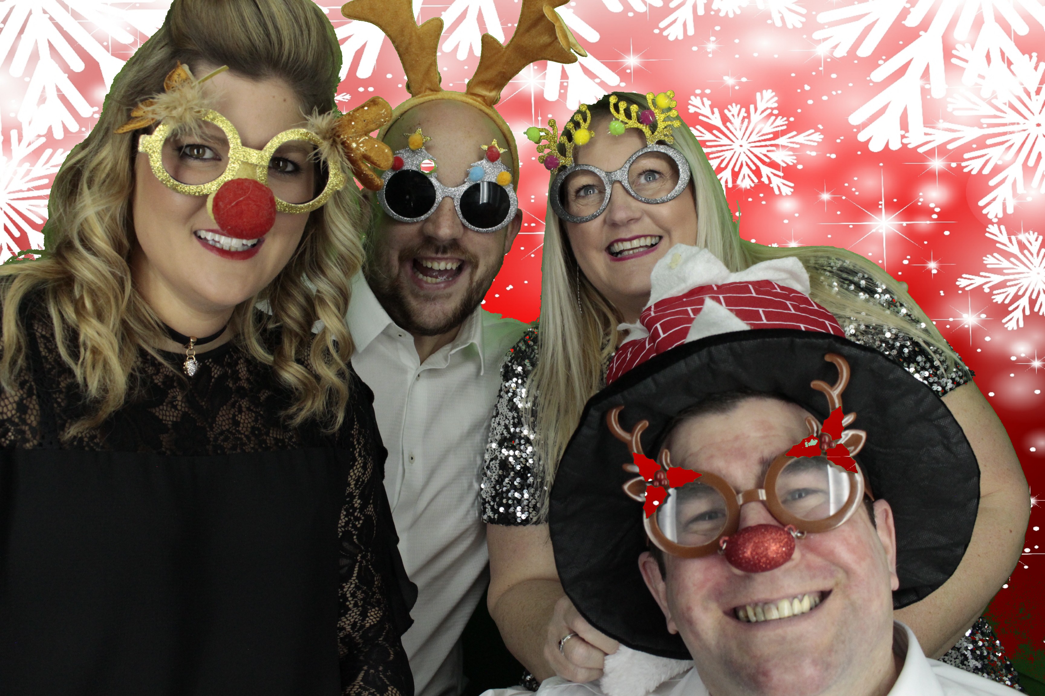 Silvermere Christmas Party | View more photos from the event at gallery.myphotoboothexperience.co.uk/u/MyPhotoBoothExperienceLtd/Silvermere-Christmas-Party-3
